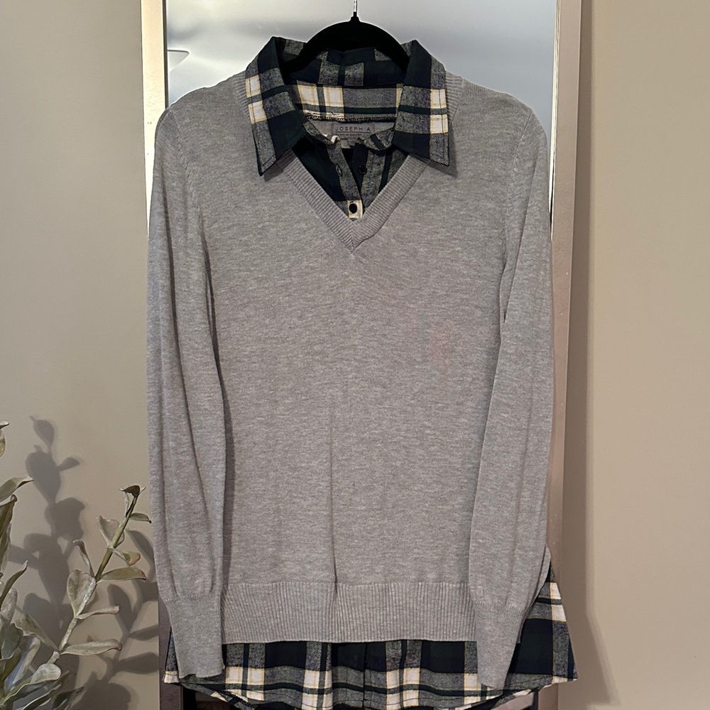 Joseph Light Gray V-Neck layered Sweater look with plaid accents